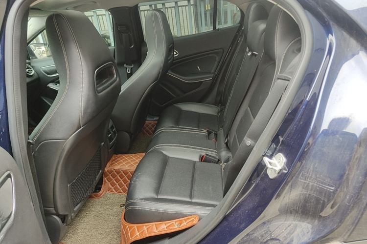 Used Mercedes-Benz GLA 2017 GLA 200 Fashion Model Left Rear Seat