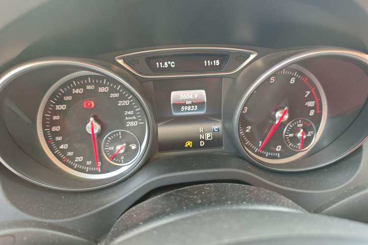 Used Mercedes-Benz GLA 2017 GLA 200 Fashion Model Odometer Close Up