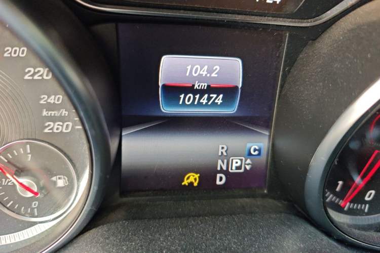 Used Mercedes-Benz GLA 2017 GLA 200 Fashion Model Odometer Close Up