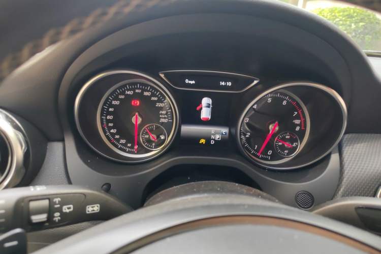 Used Mercedes-Benz GLA 2017 GLA 200 Sport Edition Odometer Close Up