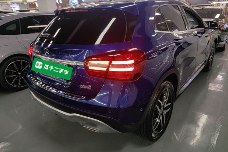 Used Mercedes-Benz GLA 2017 GLA 200 Fashion Model Rear Right 45 Deg