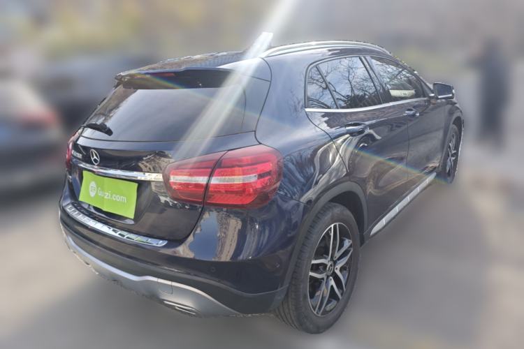 Used Mercedes-Benz GLA 2017 GLA 200 Fashion Model Rear Right 45 Deg