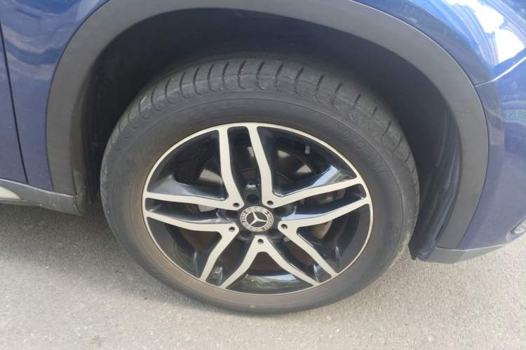 Used Mercedes-Benz GLA 2017 GLA 200 Fashion Model Right Front Wheel Hub