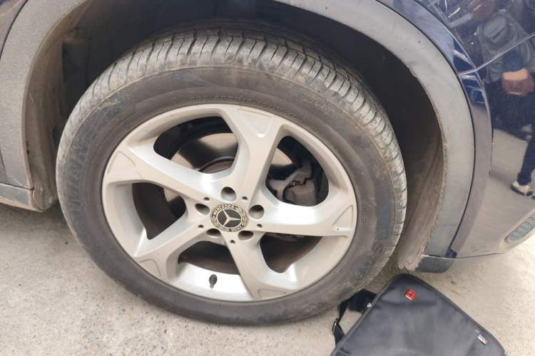 Used Mercedes-Benz GLA 2017 GLA 200 Sport Edition Right Front Wheel Hub