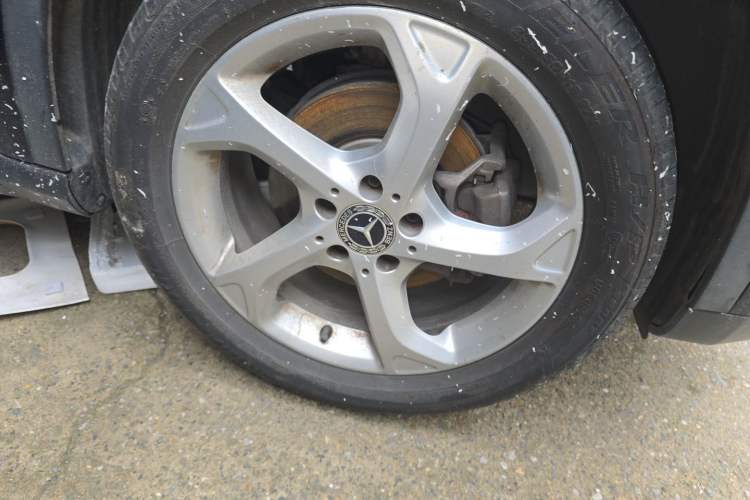 Used Mercedes-Benz GLA 2017 GLA 200 Sport Edition Right Front Wheel Hub