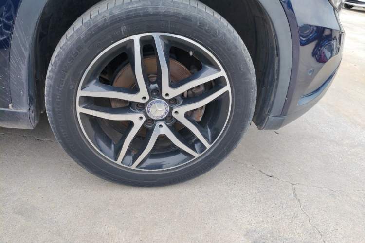 Used Mercedes-Benz GLA 2017 GLA 200 Fashion Model Right Front Wheel Hub