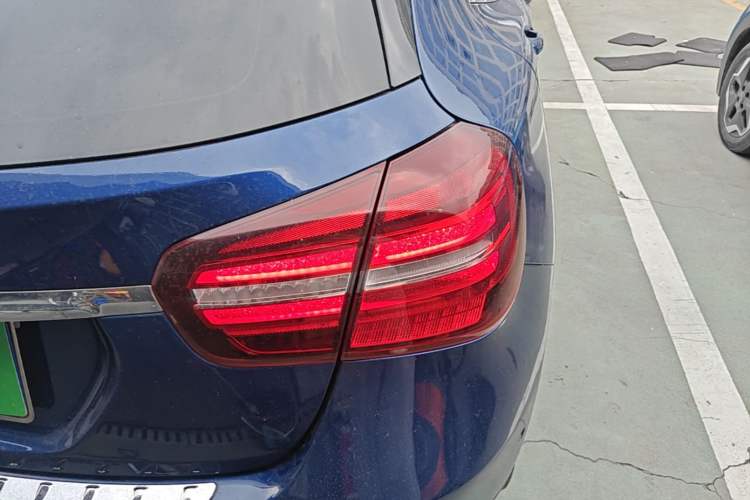 Used Mercedes-Benz GLA 2017 GLA 200 Fashion Model Right Rear Taillight