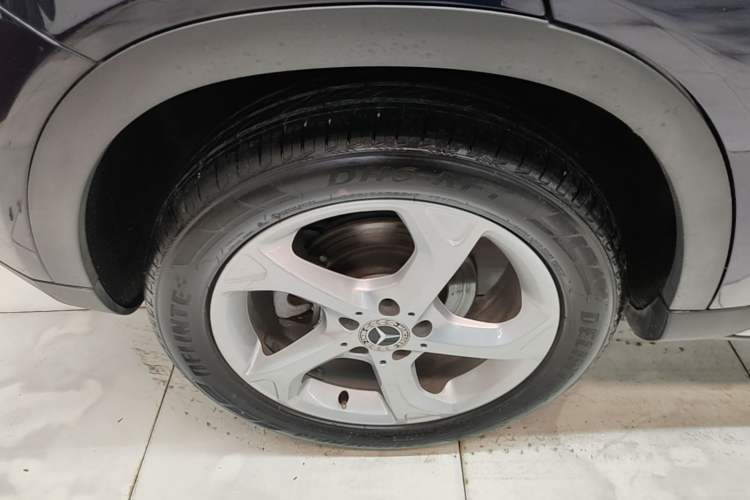 Used Mercedes-Benz GLA 2017 GLA 200 Sport Edition Right Rear Wheel Hub