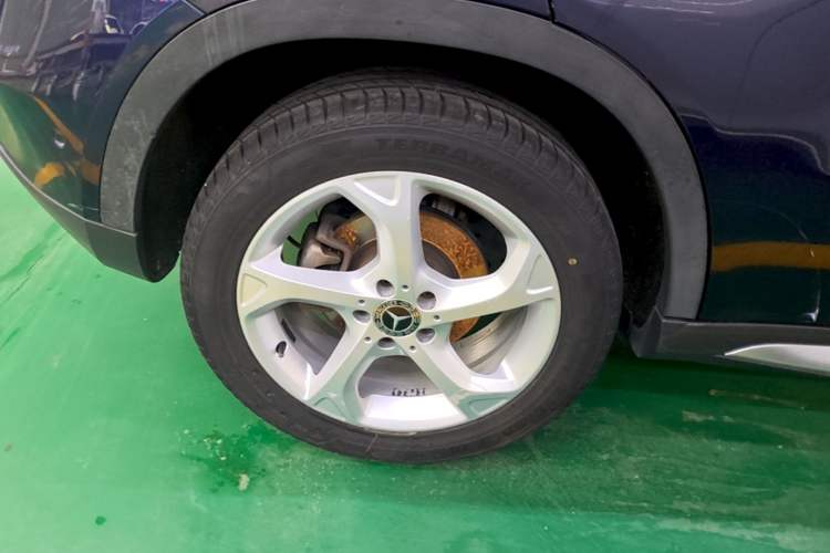 Used Mercedes-Benz GLA 2017 GLA 200 Sport Edition Right Rear Wheel Hub