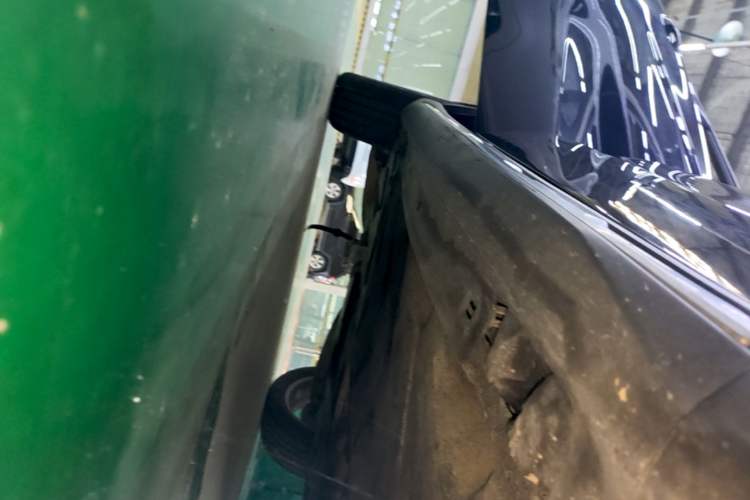 Used Mercedes-Benz GLA 2017 GLA 200 Sport Edition Right Side Sill