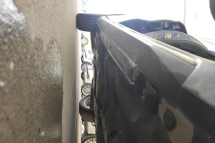 Used Mercedes-Benz GLA 2017 GLA 200 Sport Edition Right Side Sill