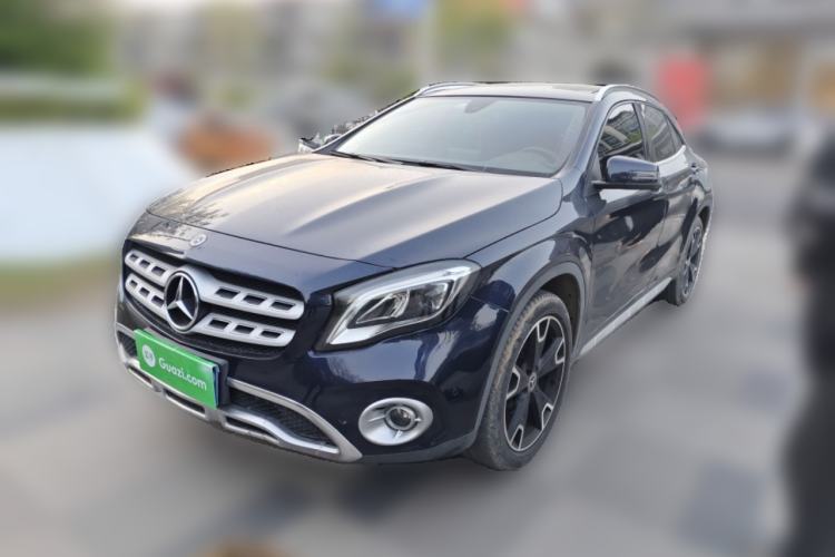 Used Mercedes-Benz GLA 2017 GLA 220 4MATIC Fashion Model Guazi used car, China used car export, Used car for sale, Used cars, Cheapest cars for sale