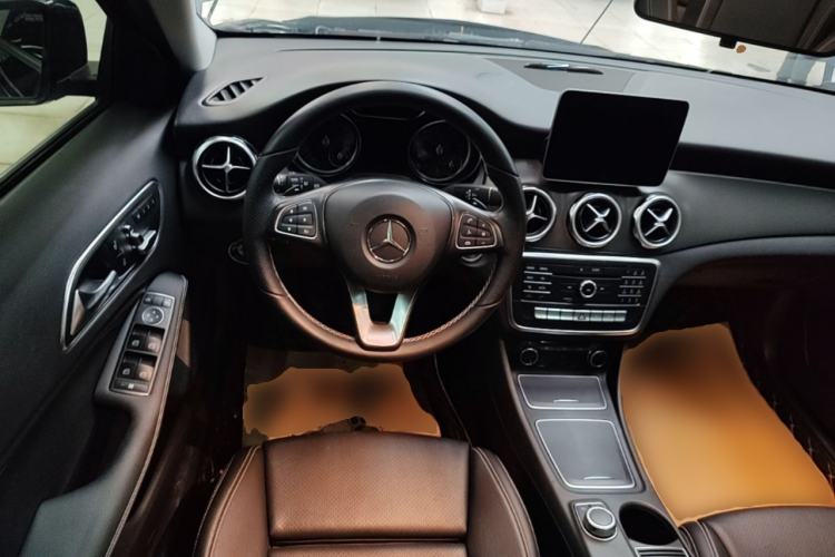 Used Mercedes-Benz GLA 2017 GLA 200 Sport Edition Steering Wheel