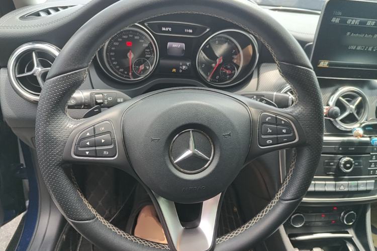 Used Mercedes-Benz GLA 2017 GLA 200 Fashion Model Steering Wheel