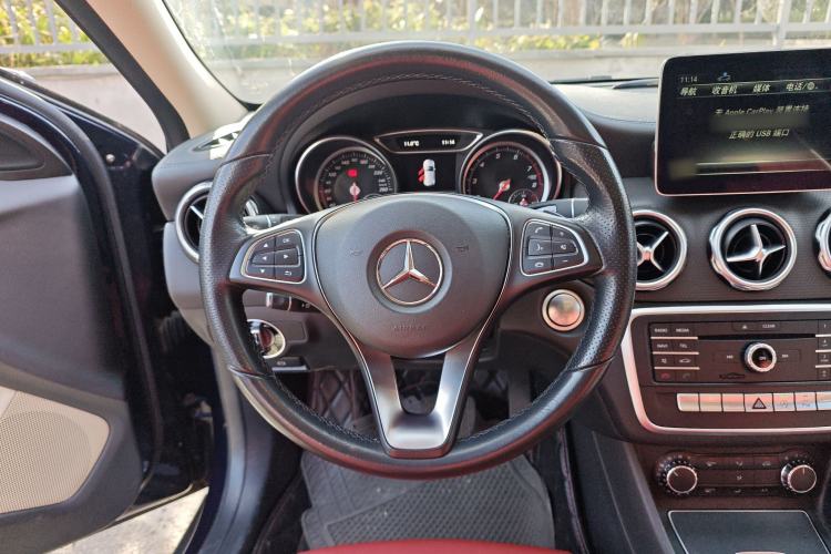 Used Mercedes-Benz GLA 2017 GLA 200 Fashion Model Steering Wheel