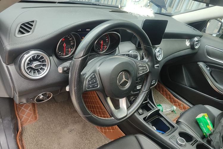 Used Mercedes-Benz GLA 2017 GLA 200 Fashion Model Steering Wheel