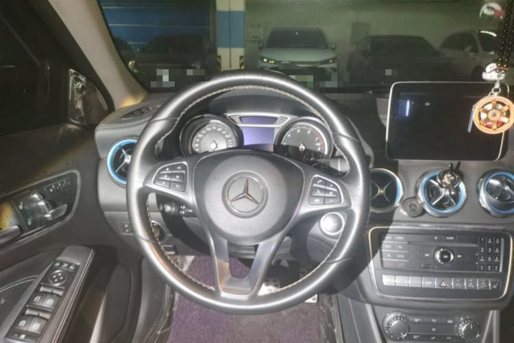 Used Mercedes-Benz GLA 2017 GLA 220 4MATIC Fashion Model Steering Wheel