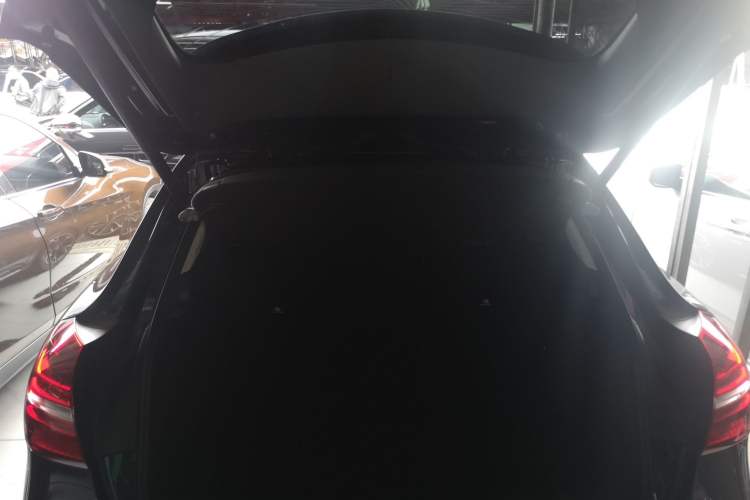 Used Mercedes-Benz GLA 2017 GLA 220 4MATIC Fashion Model Trunk