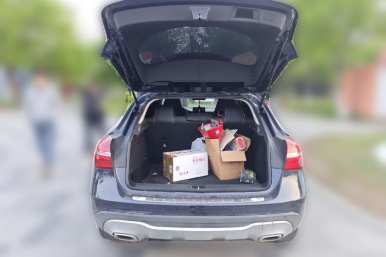 Used Mercedes-Benz GLA 2017 GLA 220 4MATIC Fashion Model Trunk