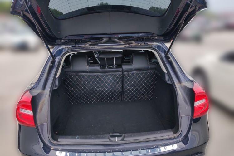 Used Mercedes-Benz GLA 2017 GLA 200 Fashion Model Trunk