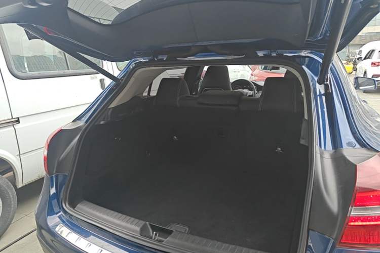 Used Mercedes-Benz GLA 2017 GLA 200 Fashion Model Trunk