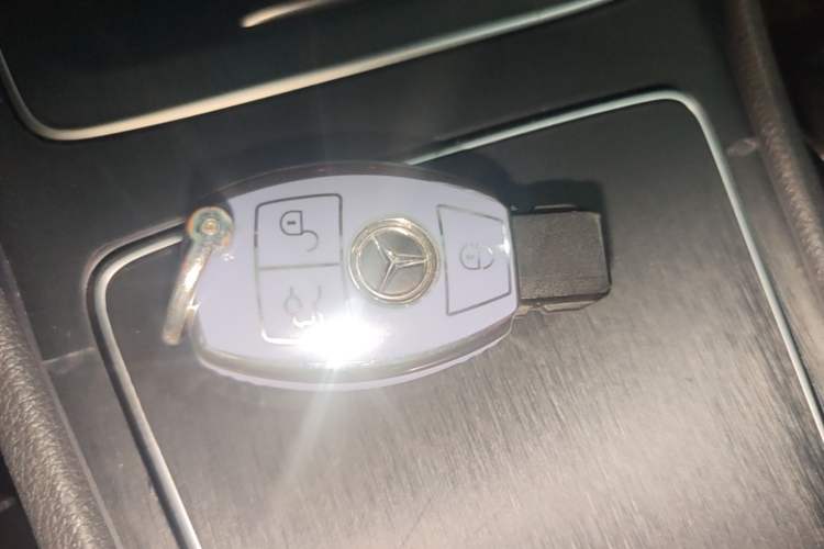 Used Mercedes-Benz GLA 2017 GLA 200 Fashion Model Vehicle Key