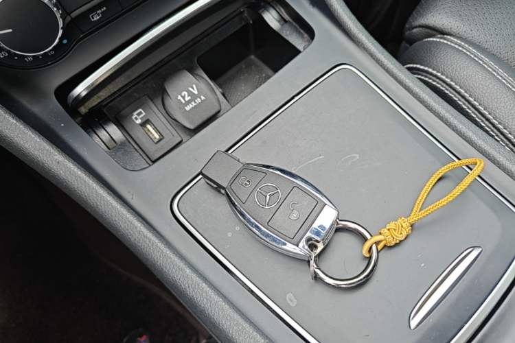 Used Mercedes-Benz GLA 2017 GLA 200 Fashion Model Vehicle Key