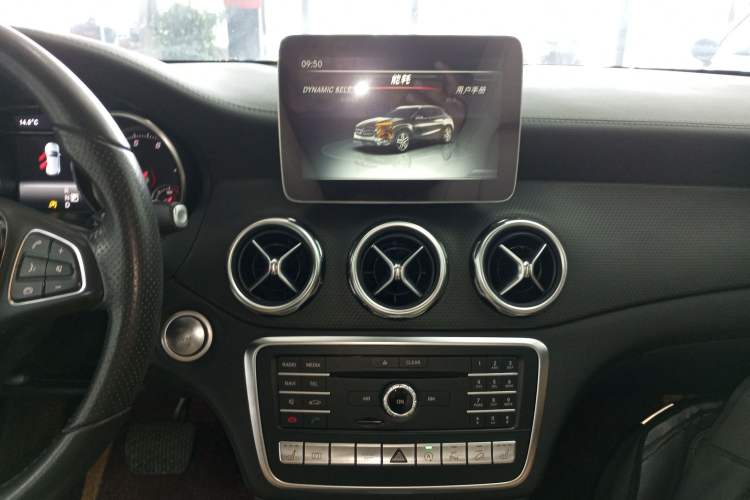 Used Mercedes-Benz GLA 2017 GLA 220 4MATIC Fashion Model Audio And AC Panel