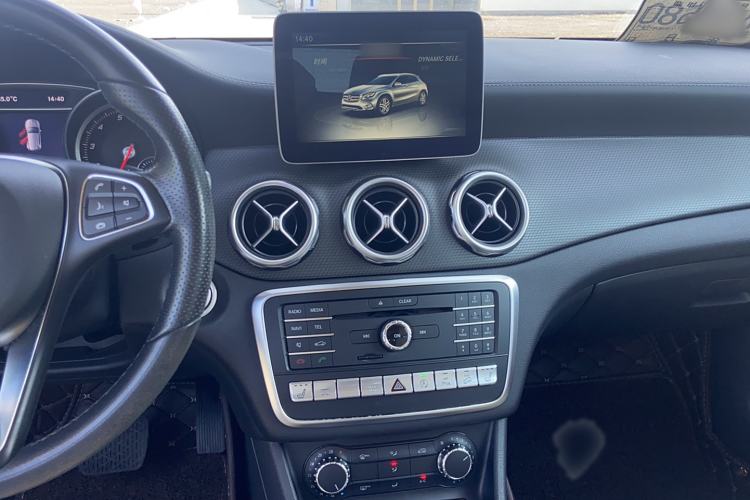Used Mercedes-Benz GLA 2017 GLA 220 4MATIC Fashion Model Audio And AC Panel