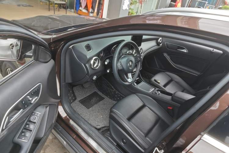 Used Mercedes-Benz GLA 2017 GLA 200 Fashion Model Driver Seat