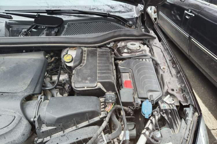 Used Mercedes-Benz GLA 2017 GLA 200 Sport Edition Engine Bay Left