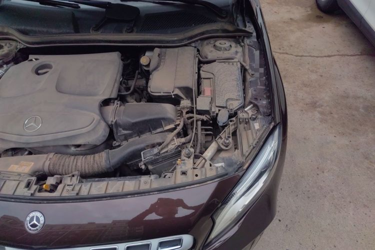Used Mercedes-Benz GLA 2017 GLA 200 Fashion Model Engine Bay Left
