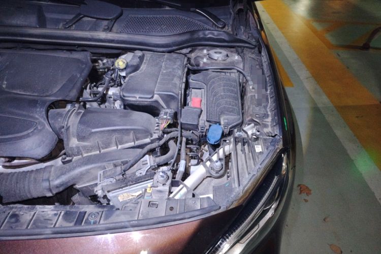Used Mercedes-Benz GLA 2017 GLA 200 Fashion Model Engine Bay Left