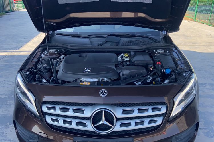 Used Mercedes-Benz GLA 2017 GLA 220 4MATIC Fashion Model Engine Bay