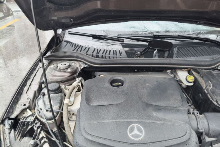 Used Mercedes-Benz GLA 2017 GLA 200 Sport Edition Engine Bay Right