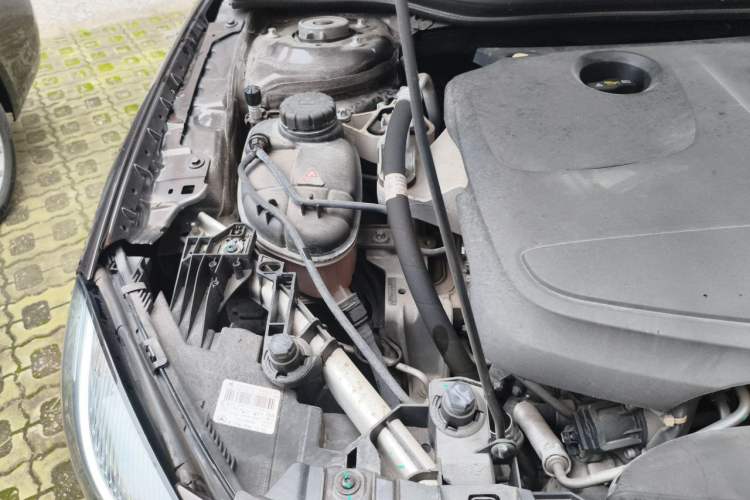 Used Mercedes-Benz GLA 2017 GLA 200 Sport Edition Engine Bay Right