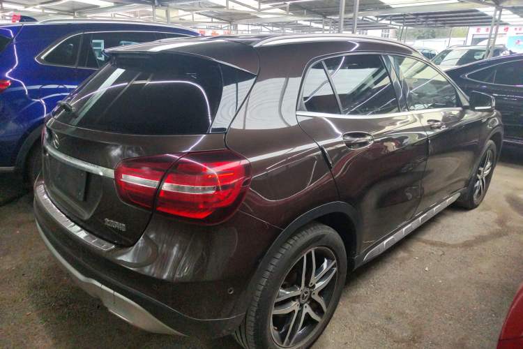 Used Mercedes-Benz GLA 2017 GLA 200 Fashion Model Exterior 3