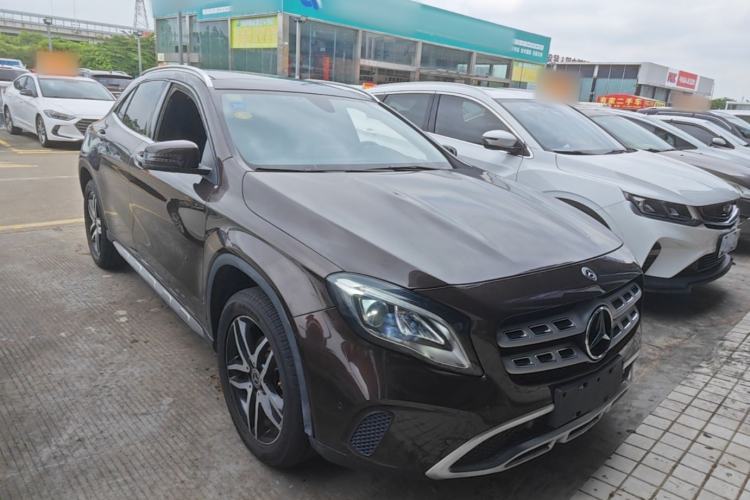 Used Mercedes-Benz GLA 2017 GLA 200 Fashion Model Front Right 45 Deg