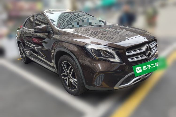 Used Mercedes-Benz GLA 2017 GLA 200 Fashion Model Front Right 45 Deg