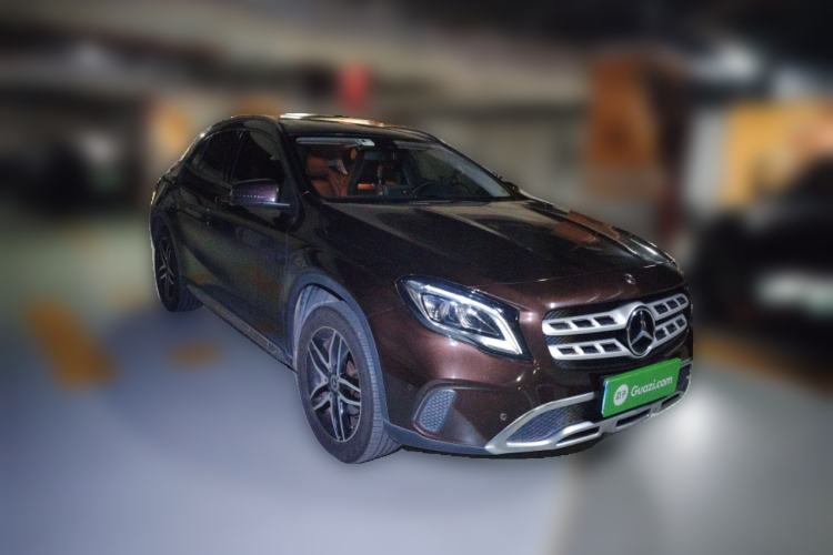 Used Mercedes-Benz GLA 2017 GLA 200 Fashion Model Front Right 45 Deg
