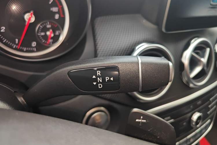Used Mercedes-Benz GLA 2017 GLA 200 Sport Edition Gear Lever