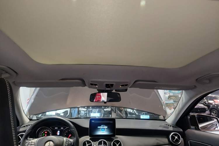 Used Mercedes-Benz GLA 2017 GLA 200 Fashion Model Headliner