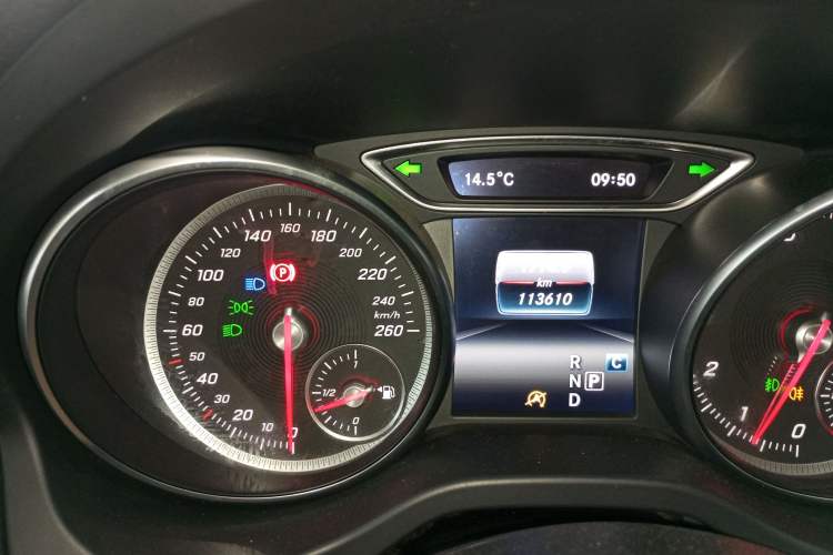 Used Mercedes-Benz GLA 2017 GLA 220 4MATIC Fashion Model Instrument Cluster