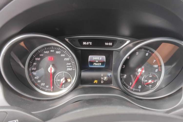 Used Mercedes-Benz GLA 2017 GLA 200 Fashion Model Instrument Cluster
