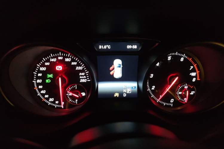Used Mercedes-Benz GLA 2017 GLA 200 Fashion Model Instrument Cluster