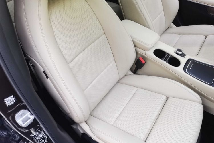 Used Mercedes-Benz GLA 2017 GLA 200 Sport Edition Interior 2