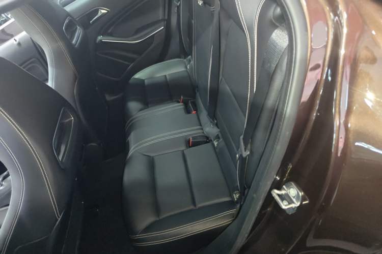 Used Mercedes-Benz GLA 2017 GLA 200 Sport Edition Interior 4