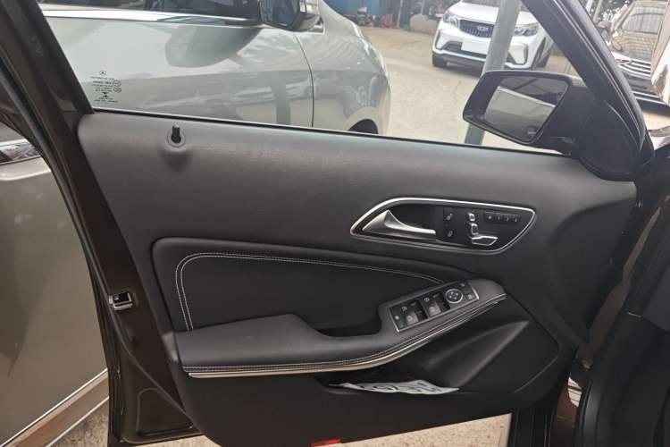 Used Mercedes-Benz GLA 2017 GLA 200 Sport Edition Left Front Door Interior
