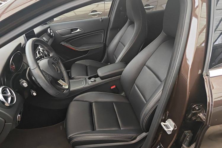 Used Mercedes-Benz GLA 2017 GLA 200 Sport Edition Left Front Seat