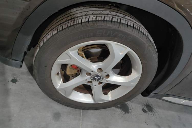 Used Mercedes-Benz GLA 2017 GLA 200 Sport Edition Left Front Wheel Hub